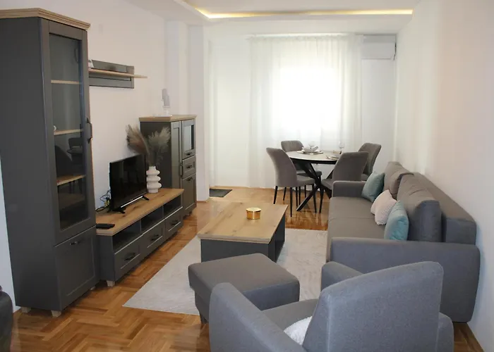Apartment M