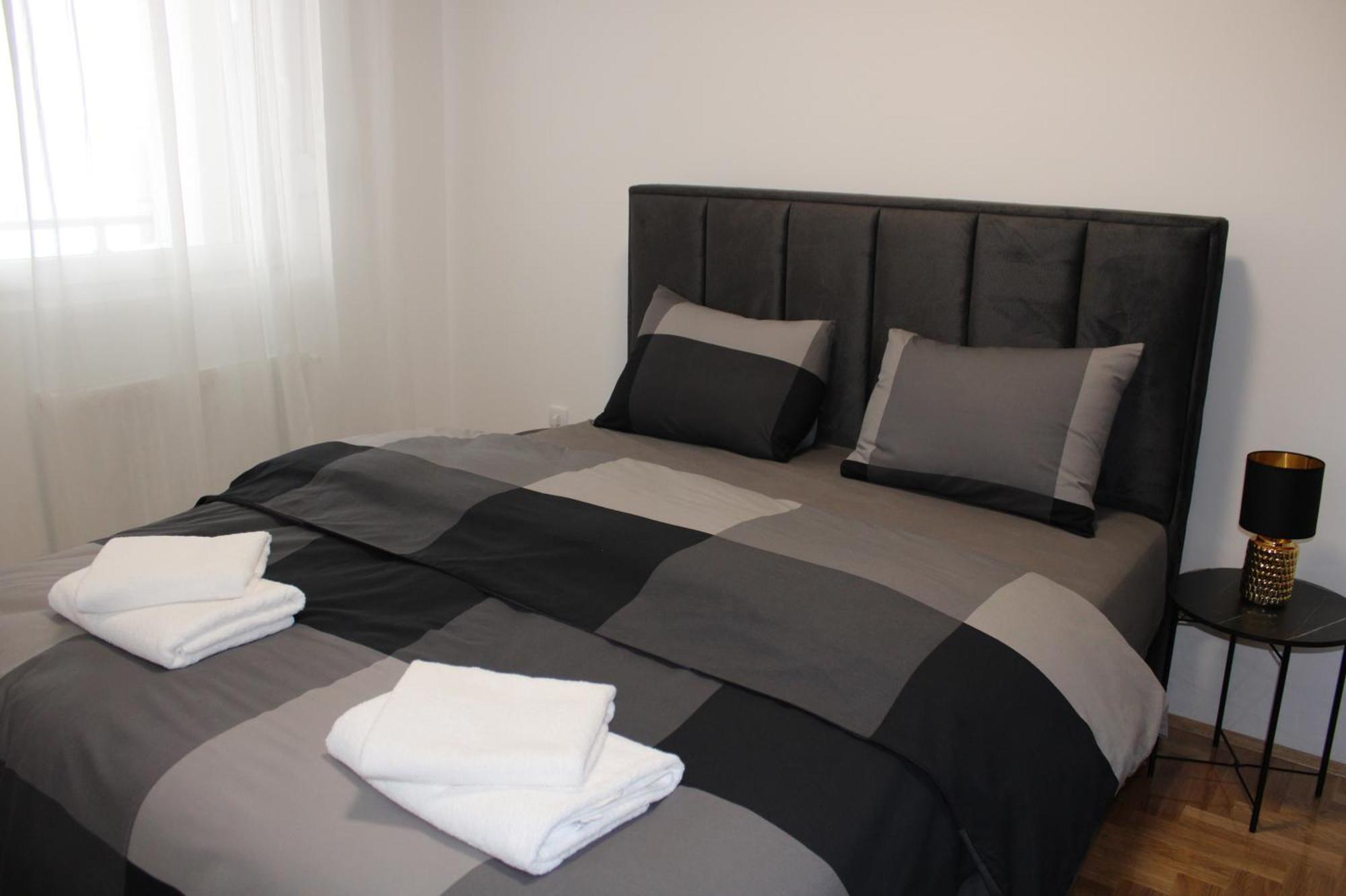 M Apartment *